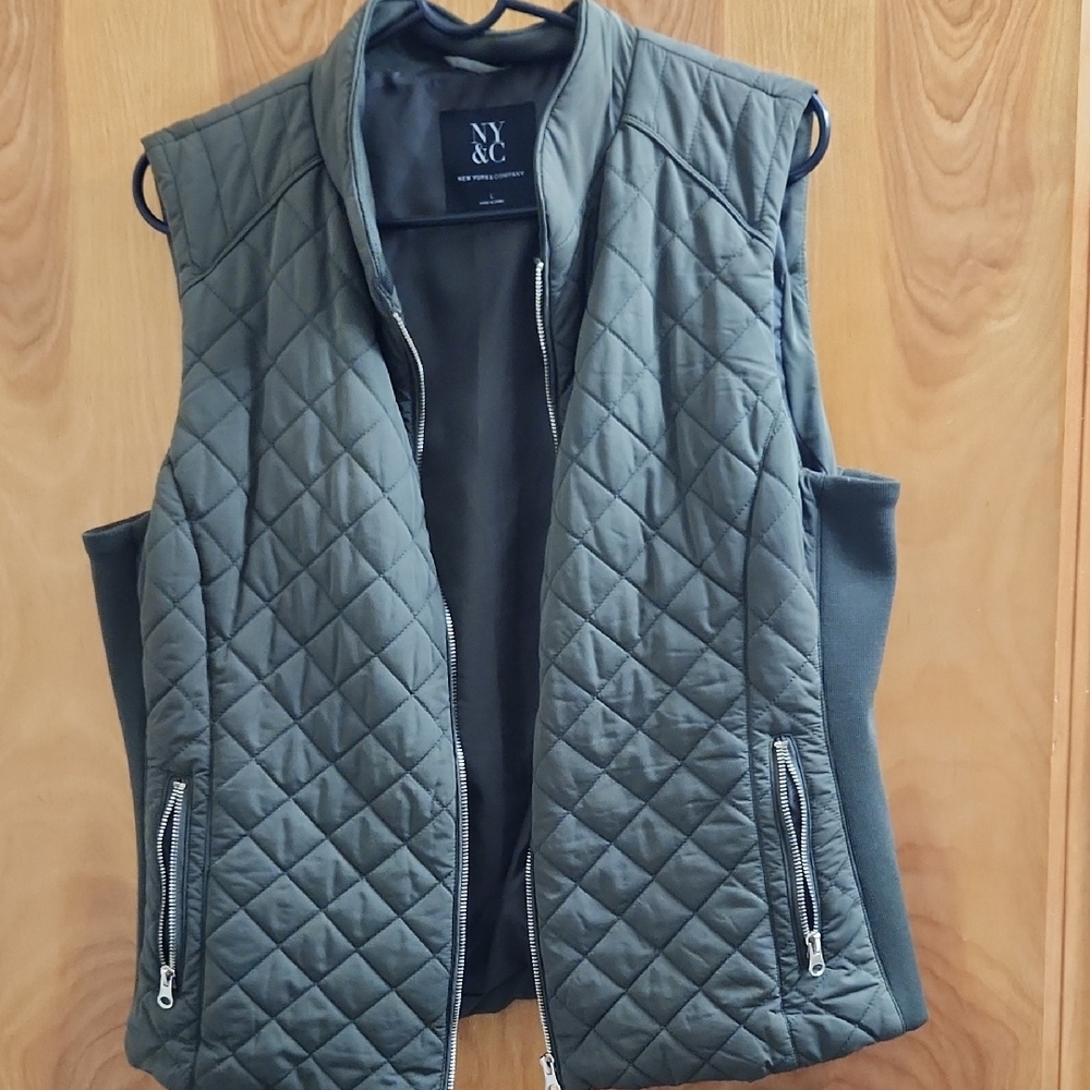 New York & Company Olive Vest – Size L